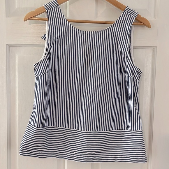 EUC VINEYARD VINES tank - Picture 2 of 3